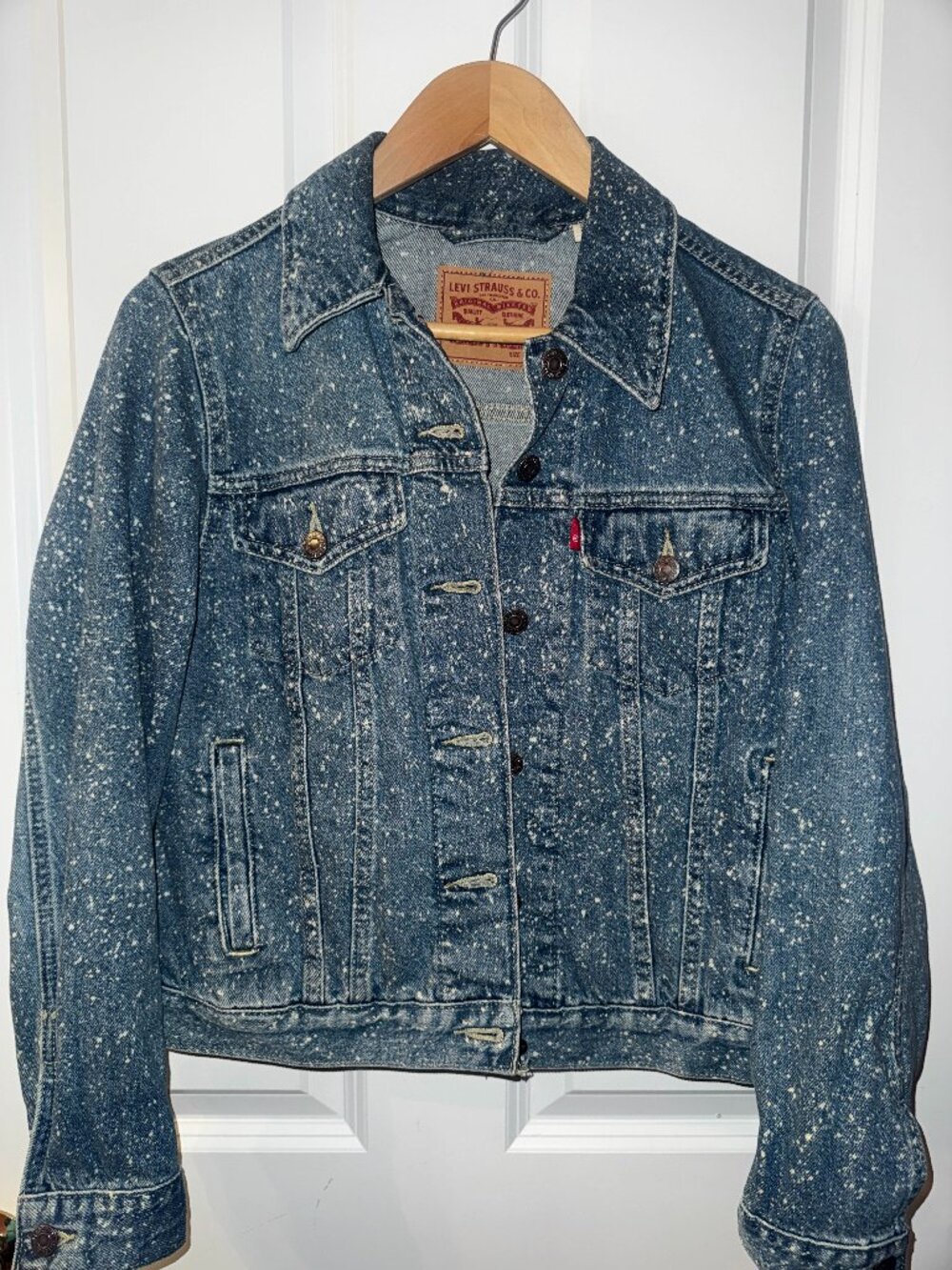 Levi's All-Over Bleach Splatter Denim Trucker Jacket Women's Medium Distressed